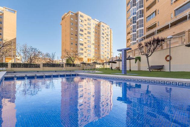 Foto 2 de Piso en venta en calle Los Doce Puentes de 3 habitaciones con terraza y piscina
