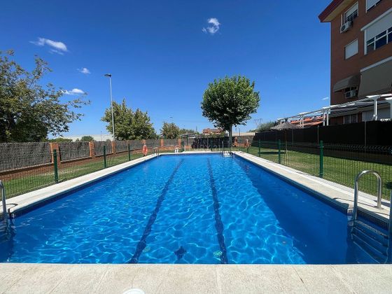 Foto 1 de Piso en venta en Los Villares de 3 habitaciones con piscina y garaje