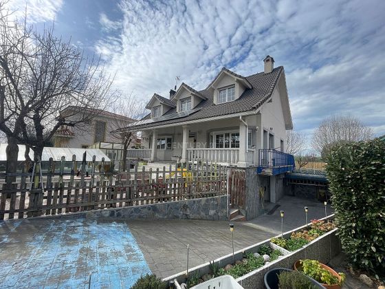 Foto 2 de Casa en venda a Torrejón del Rey de 5 habitacions amb terrassa i piscina