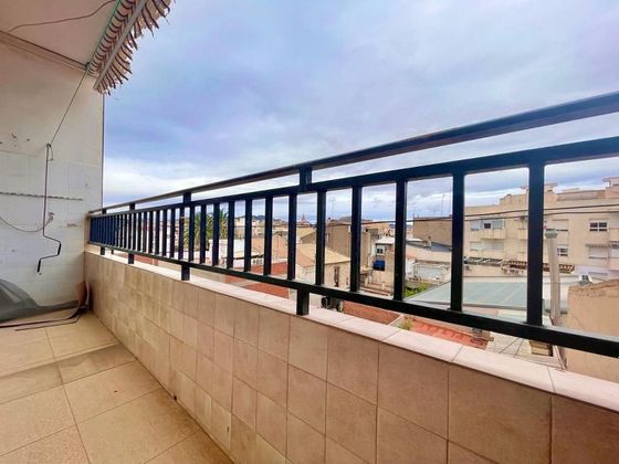 Foto 2 de Venta de piso en Novelda de 4 habitaciones con balcón y aire acondicionado