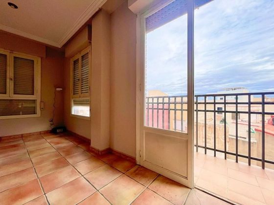 Foto 1 de Venta de piso en Novelda de 4 habitaciones con terraza y balcón