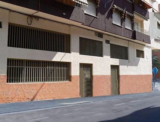 Foto 1 de Local en venda a calle Murcia de 1041 m²