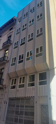 Foto 2 de Ático en alquiler en calle San Fernando de 2 habitaciones con terraza y muebles