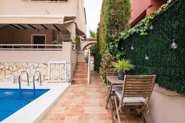 Foto 1 de Xalet en venda a calle Ribadeo de 3 habitacions amb terrassa i piscina