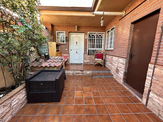 Foto 2 de Casa adossada en venda a La Garena de 4 habitacions amb terrassa i piscina
