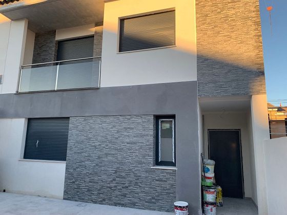 Foto 2 de Casa adosada en venta en El Pijorro de 4 habitaciones con terraza y garaje