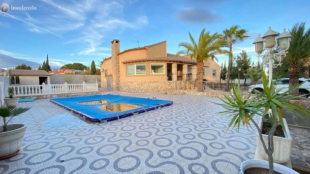 Foto 1 de Chalet en venta en Moralet - Cañada del Fenollar de 6 habitaciones con terraza y piscina