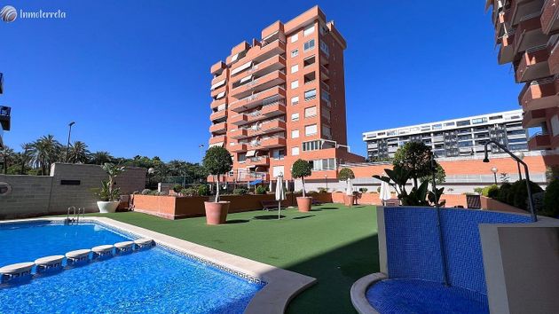 Foto 2 de Ático en venta en Playa de San Juan de 2 habitaciones con terraza y piscina