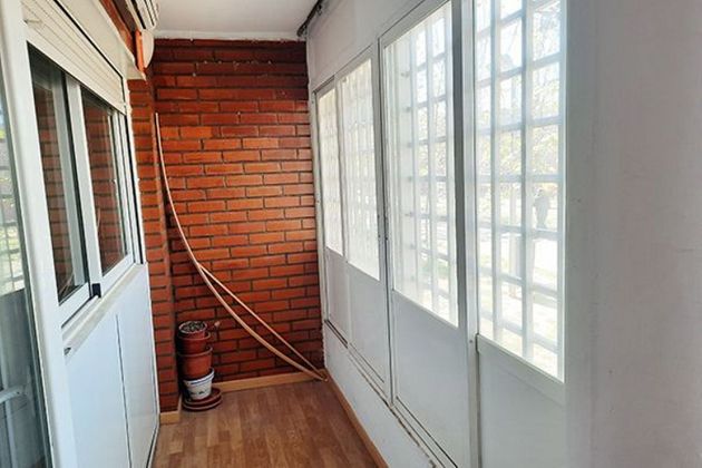 Foto 2 de Pis en venda a Portazgo de 2 habitacions amb terrassa i calefacció