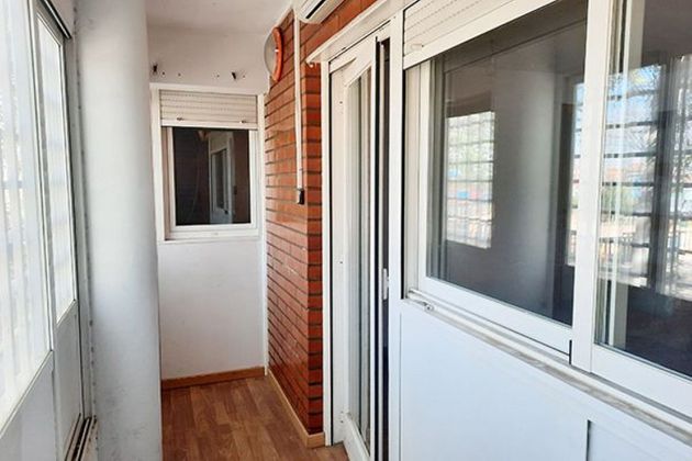 Foto 1 de Pis en venda a Portazgo de 2 habitacions amb terrassa i calefacció