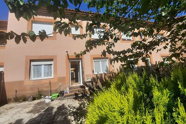 Foto 1 de Casa en venda a Torremocha de Jarama de 3 habitacions amb garatge i jardí