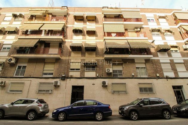 Foto 1 de Piso en venta en calle Asunción García Parreño de 4 habitaciones con garaje y balcón