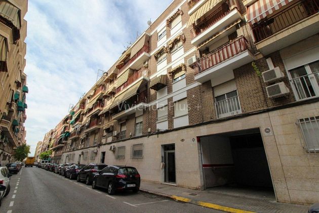 Foto 2 de Piso en venta en calle Asunción García Parreño de 4 habitaciones con garaje y balcón