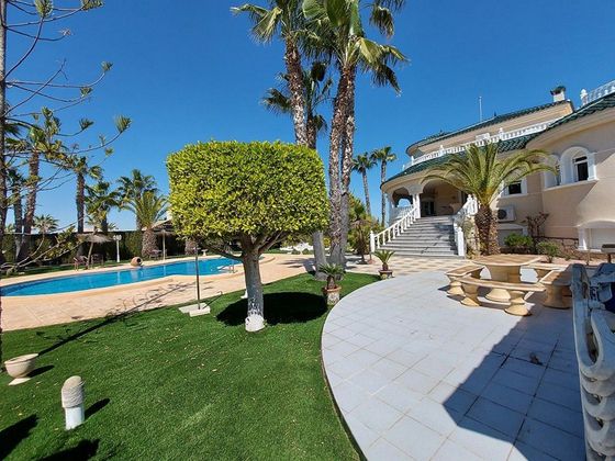 Foto 2 de Casa en venda a Rojales de 7 habitacions amb terrassa i piscina