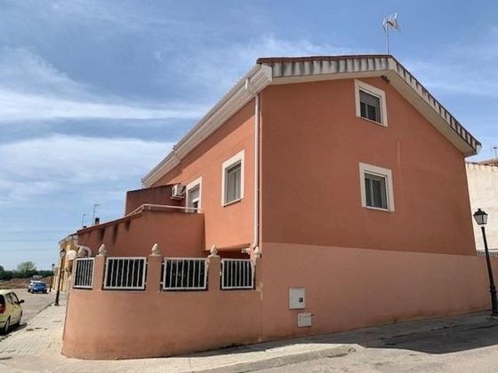 Foto 1 de Casa en venda a Camarma de Esteruelas de 3 habitacions amb terrassa i jardí