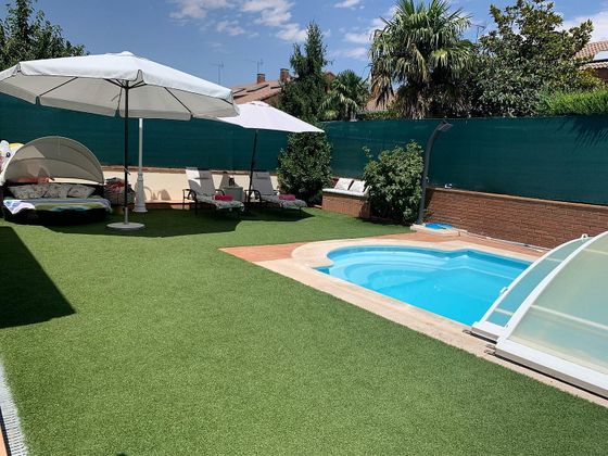 Foto 1 de Casa en venda a Camarma de Esteruelas de 3 habitacions amb terrassa i piscina