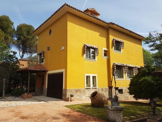 Foto 1 de Xalet en venda a Peñas Albas de 4 habitacions amb terrassa i garatge