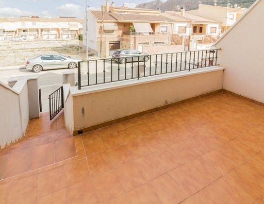 Foto 2 de Casa en venda a calle Madrid de 3 habitacions amb terrassa i garatge