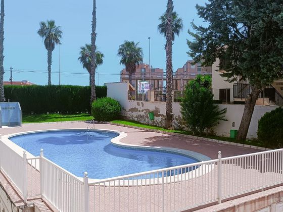 Foto 1 de Pis en venda a calle Eneas de 2 habitacions amb terrassa i piscina