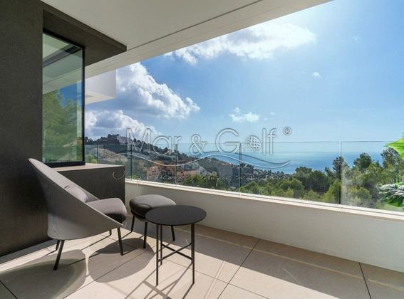 Foto 1 de Xalet en venda a calle Cornisa de 4 habitacions amb terrassa i piscina
