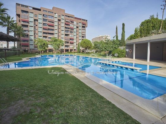 Foto 1 de Piso en venta en avenida Goleta de 3 habitaciones con terraza y piscina
