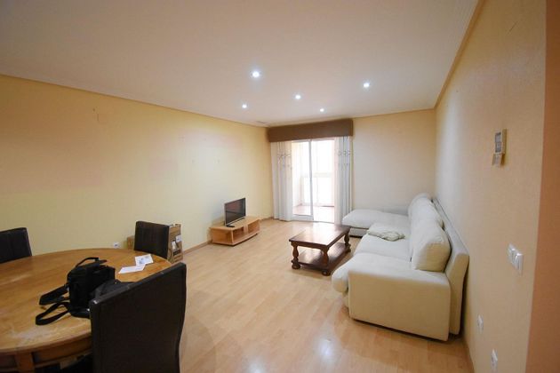 Foto 1 de Pis en venda a Centro - Santa Pola de 3 habitacions amb terrassa i aire acondicionat