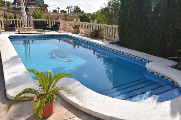 Foto 1 de Xalet en venda a Albatera de 3 habitacions amb terrassa i piscina