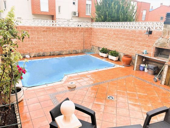 Foto 1 de Casa adossada en venda a Los Villares de 3 habitacions amb terrassa i piscina
