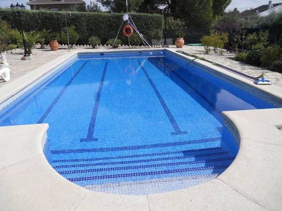 Foto 2 de Xalet en venda a Méntrida de 5 habitacions amb piscina i garatge