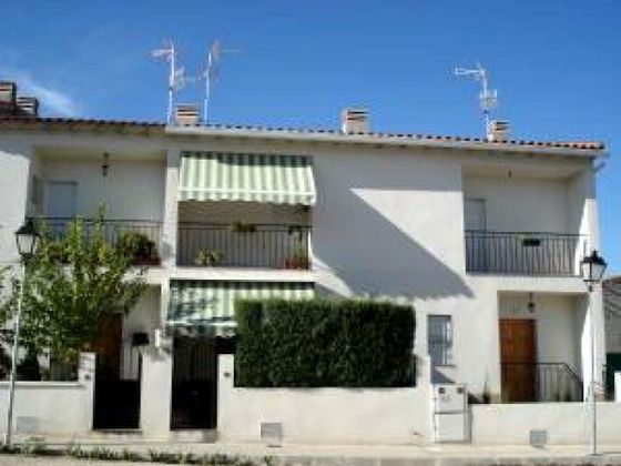 Foto 1 de Casa adossada en venda a Domingo Pérez de 3 habitacions amb terrassa i aire acondicionat