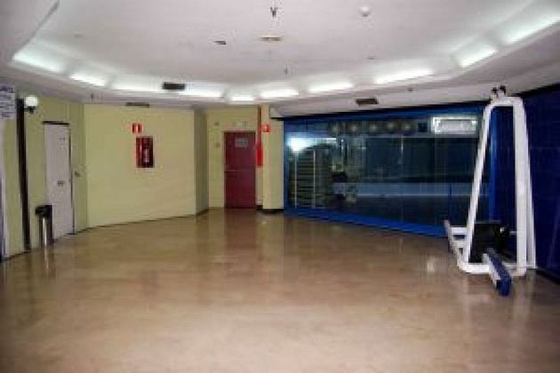Foto 1 de Local en venta en Zona Norte - Universidad en Móstoles con garaje y aire acondicionado