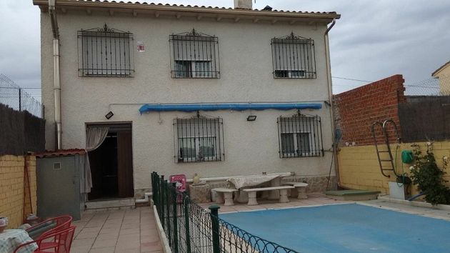 Foto 1 de Xalet en venda a Chozas de Canales de 4 habitacions amb terrassa i piscina
