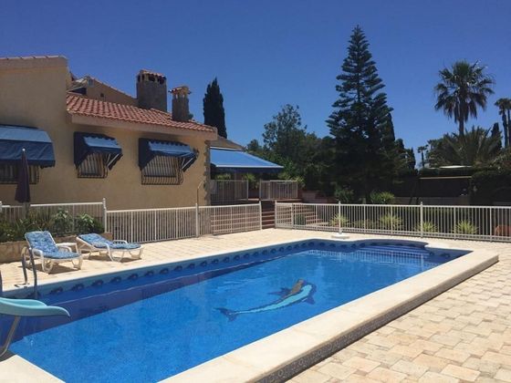 Foto 2 de Xalet en venda a Centro - Santa Pola de 8 habitacions amb terrassa i piscina