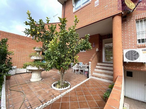 Foto 1 de Casa en venta en Prado Santo Domingo - Ensanche de 4 habitaciones con terraza y piscina