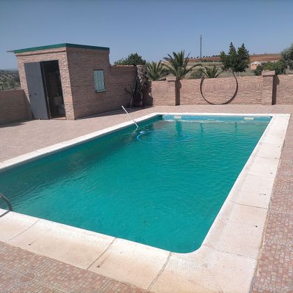 Foto 2 de Venta de chalet en San Martín de Pusa de 6 habitaciones con terraza y piscina