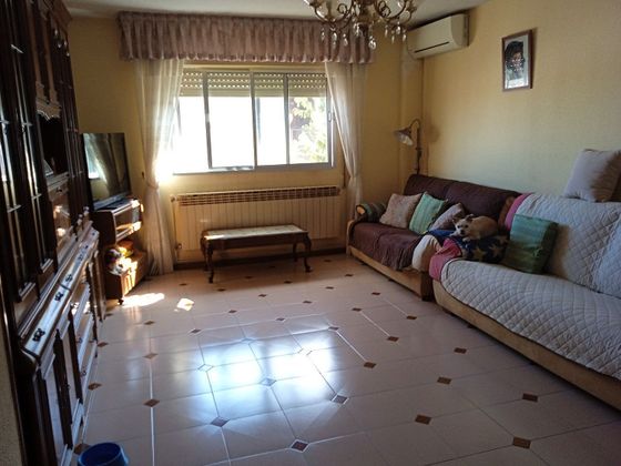 Foto 2 de Piso en venta en Campo Real de 3 habitaciones con aire acondicionado y calefacción