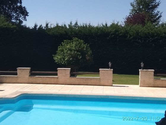 Foto 2 de Xalet en venda a Hontoba de 4 habitacions amb piscina