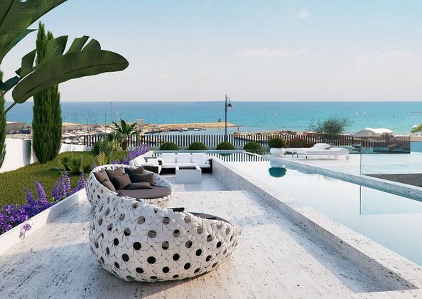 Foto 1 de Chalet en venta en Campello Playa de 4 habitaciones con terraza y piscina