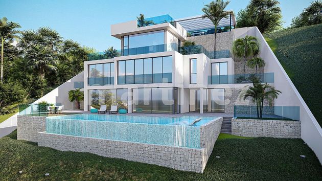 Foto 1 de Venta de chalet en Altea Hills de 5 habitaciones con terraza y piscina
