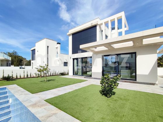 Foto 2 de Chalet en venta en Playa Mucha Vista de 4 habitaciones con terraza y piscina