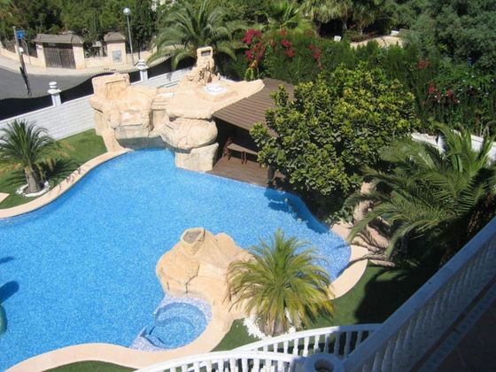 Foto 2 de Chalet en venta en Vistahermosa de 14 habitaciones con piscina y garaje
