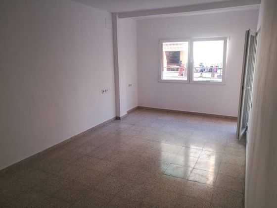 Foto 1 de Piso en alquiler en calle Francisco Carratala de 3 habitaciones con balcón y ascensor