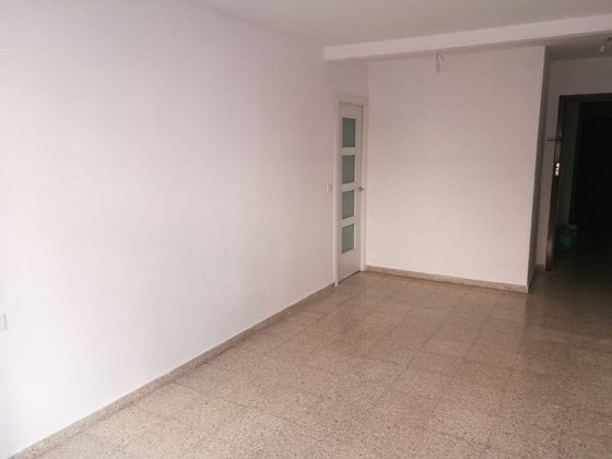Foto 2 de Piso en alquiler en calle Francisco Carratala de 3 habitaciones con balcón y ascensor