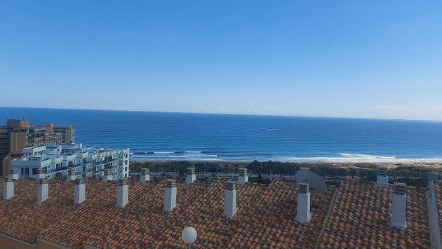 Foto 2 de Venta de casa adosada en calle Islas Canarias de 2 habitaciones con terraza y piscina