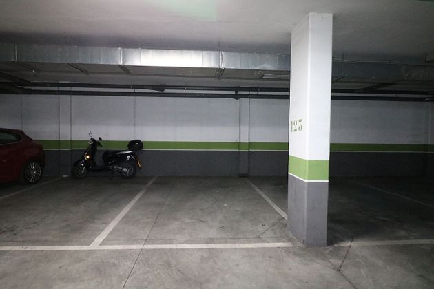 Foto 1 de Garaje en venta en calle Magallanes de 13 m²