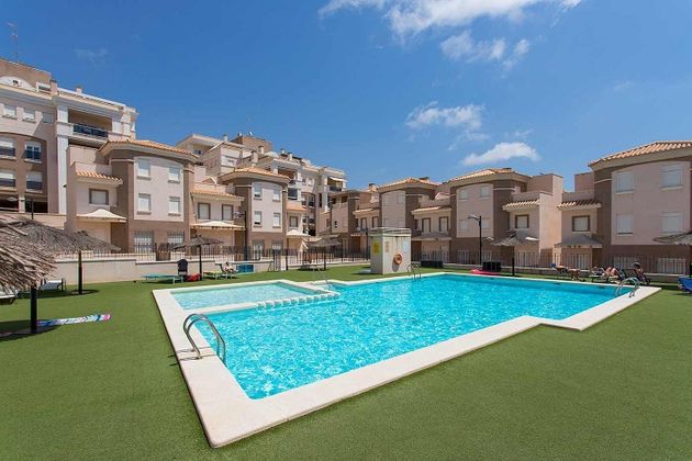 Foto 1 de Dúplex en venda a Bernabéu - Santa Pola Este de 3 habitacions amb terrassa i piscina