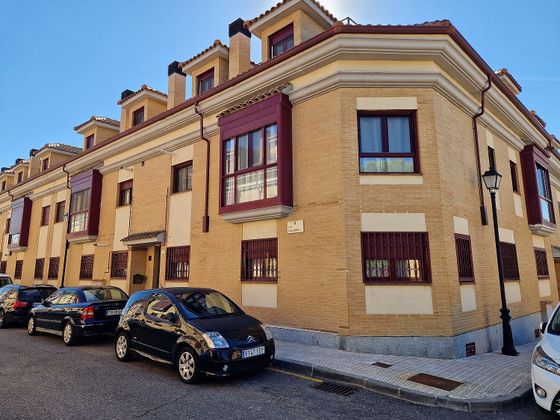Foto 1 de Dúplex en venda a Serranillos del Valle de 2 habitacions amb garatge i aire acondicionat
