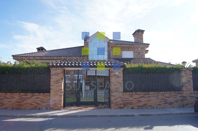 Foto 2 de Xalet en venda a Griñón de 6 habitacions amb terrassa i piscina
