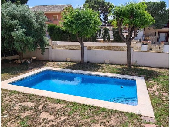 Foto 2 de Chalet en venta en La Huerta de 4 habitaciones con terraza y piscina