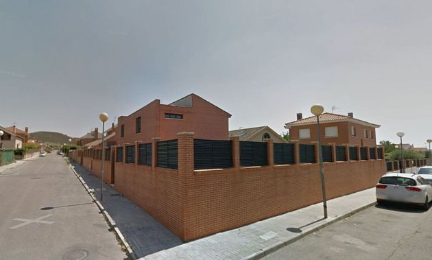 Foto 1 de Chalet en venta en Torres de la Alameda de 6 habitaciones con terraza y piscina